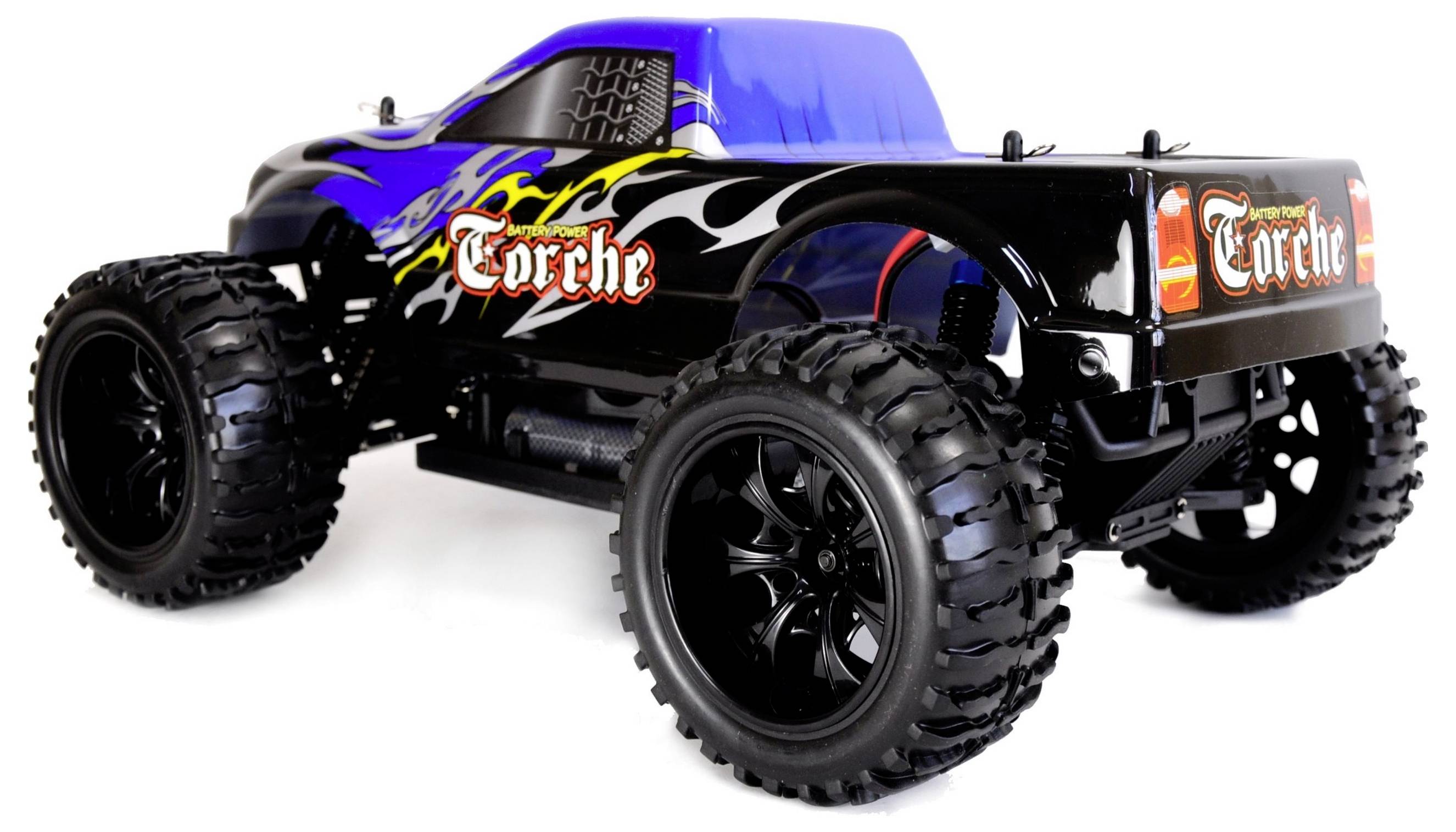 Zdalnie sterowane autko zabawkowe z dużym, czarnym podwoziem i niebieską kabiną. Z nadrukowanym motywem płomieni oraz napisem 'Torche'.