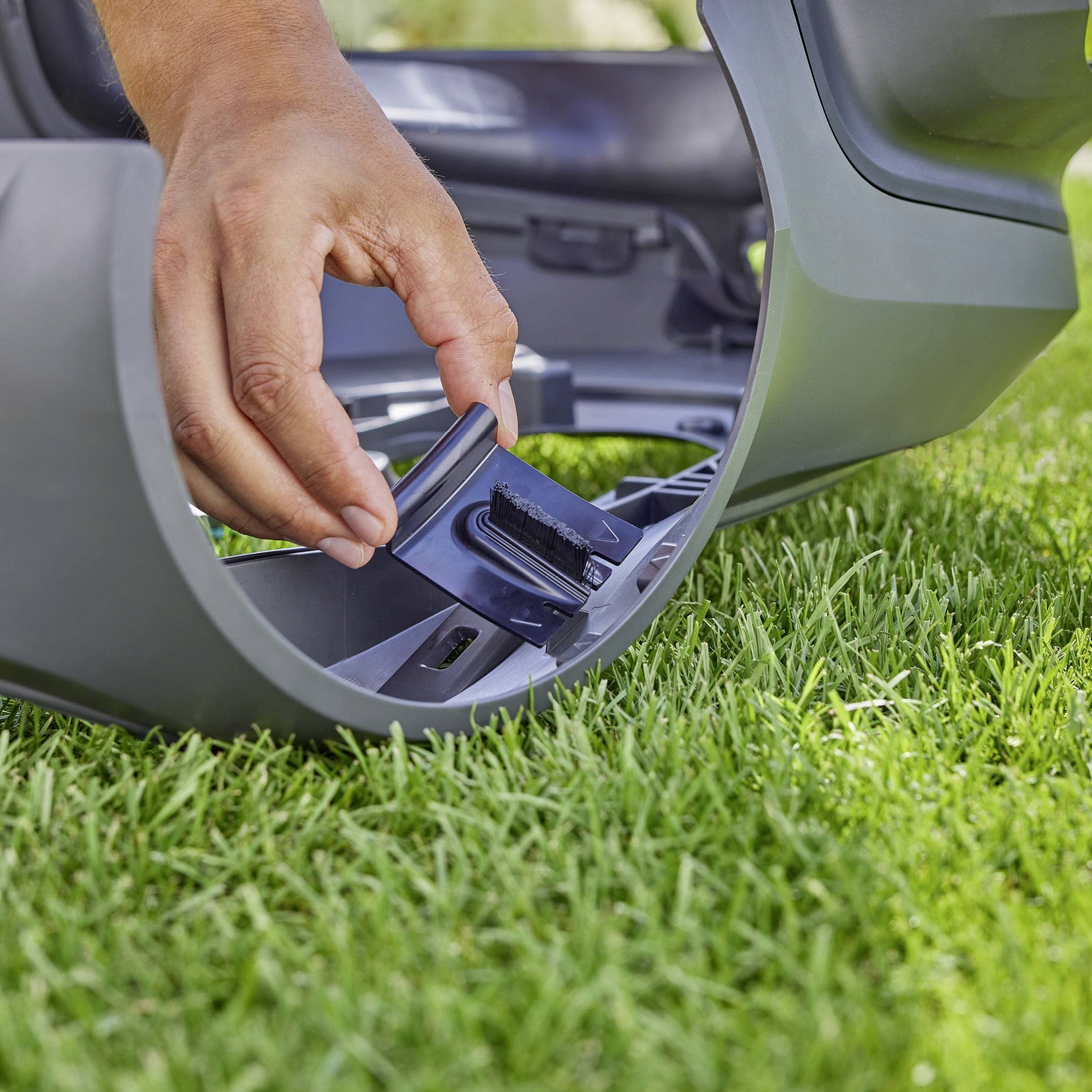 GARDENA 15024-20 для smart SILENO pro / max / free Набір щіток для коліс 1 шт. Підходить для: Gardena smart SILENO free, Gardena s