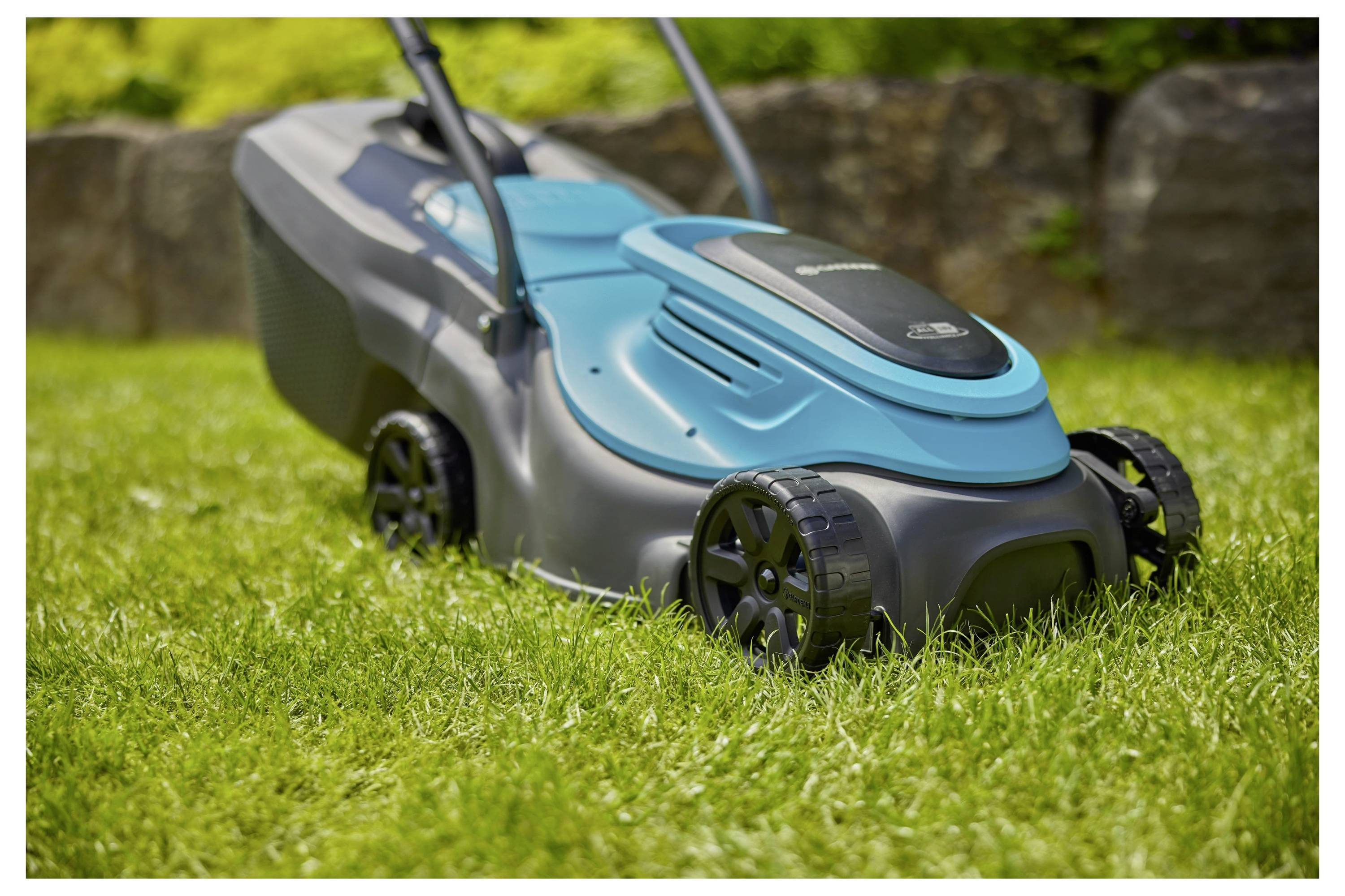 GARDENA neu aku Бездротова газонокосарка без акумулятора, з регулюванням висоти скошування 18 В Максимальна ширина скошування 32 с