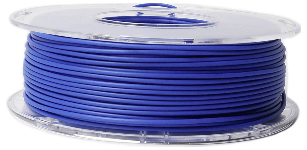 Niebieskie włókno na przezroczystej szpuli, używane do drukarek 3D.