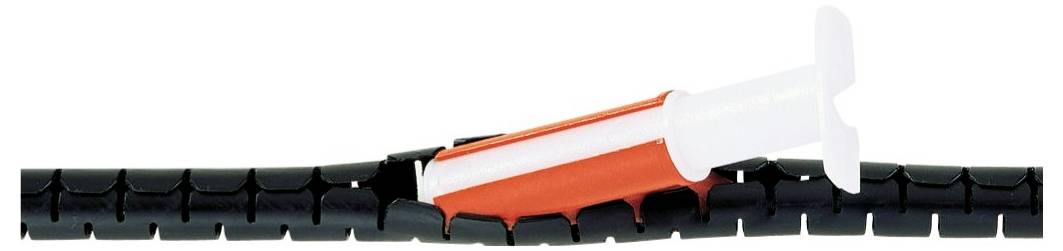 Czerwona strzykawka jest otoczona elastyczną, czarną osłoną kabla.