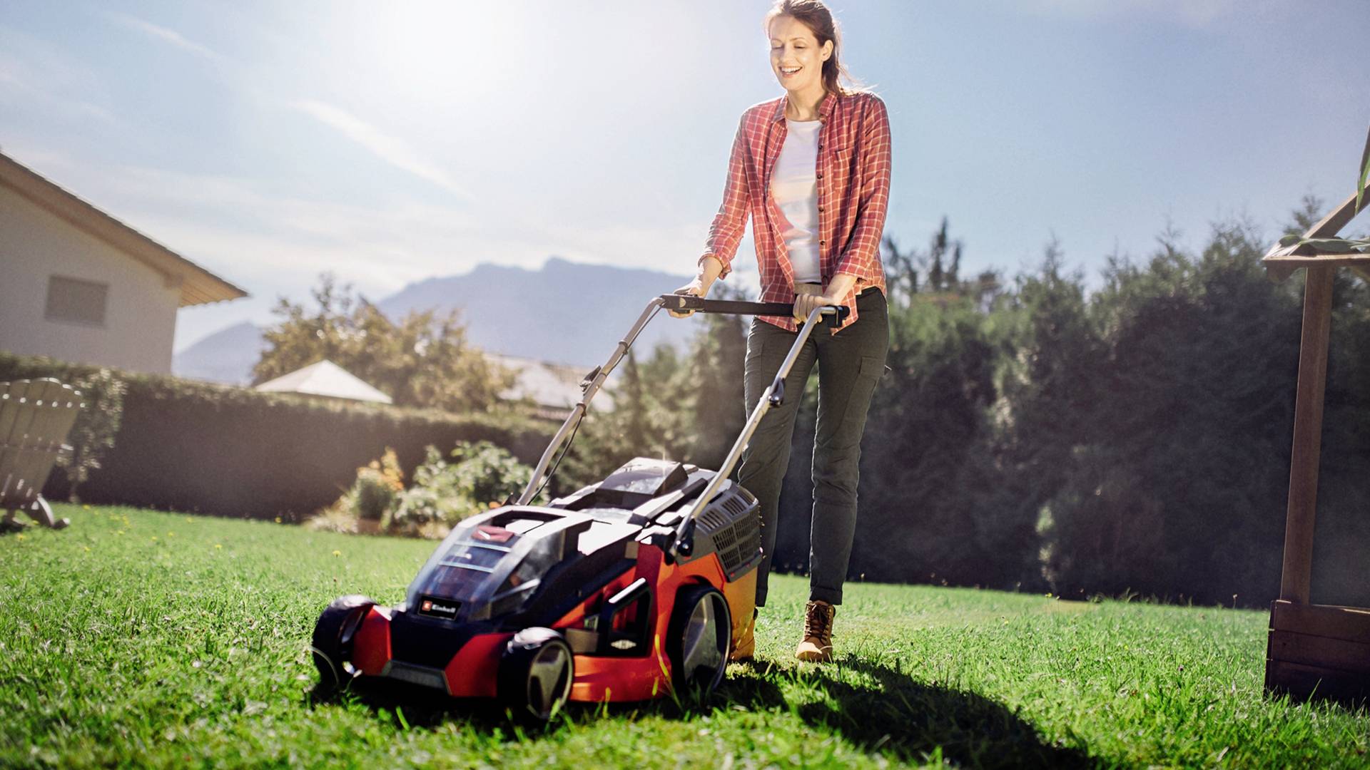 Einhell GE-CM 43 Li M Kit (2x4.0Ah) Акумуляторна газонокосарка з зарядним пристроєм, 2 акумуляторами 36 В. Максимальна ширина скош