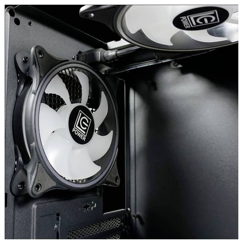Wentylator w obudowie komputera z logo 'LC Power'. Wentylator zapewnia chłodzenie komponentów komputerowych.