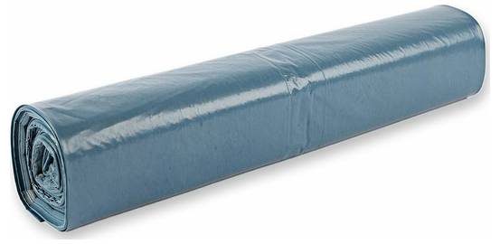 Zwinięty niebieski worek na śmieci prezentuje strukturę powierzchni. Rolka jest gładka i błyszcząca.