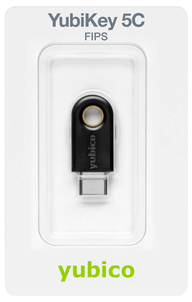 Klucz YubiKey 5C FIPS firmy Yubico, urządzenie bezpieczeństwa USB w kolorze czarnym, zapakowane w przezroczystym etui.