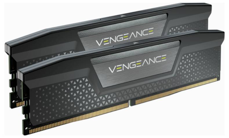 Dwa czarne moduły RAM marki Vengeance ze złotymi stykami i geometrycznym wzorem.