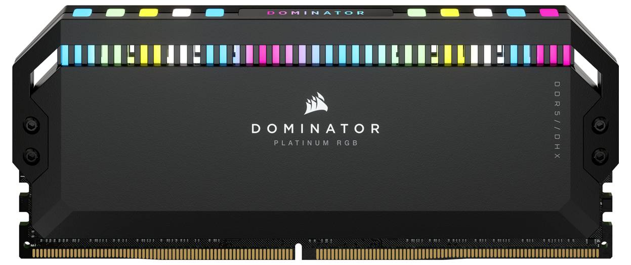 Moduł pamięci z podświetleniem RGB, w czarnej obudowie z napisem 'Dominator Platinum RGB'.