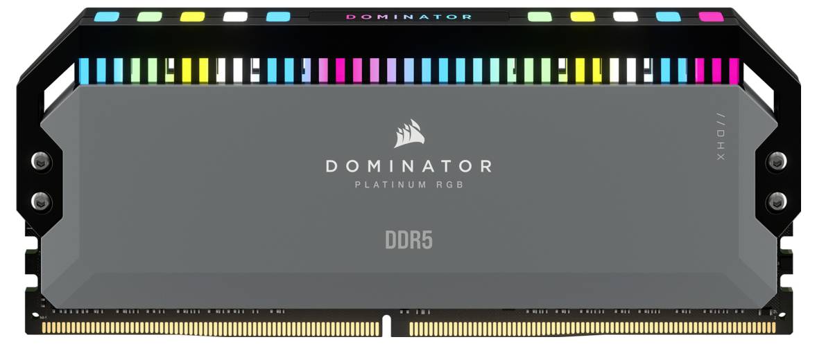 Karta pamięci DDR5 RAM z podświetleniem RGB z napisem 'Dominator Platinum RGB'.