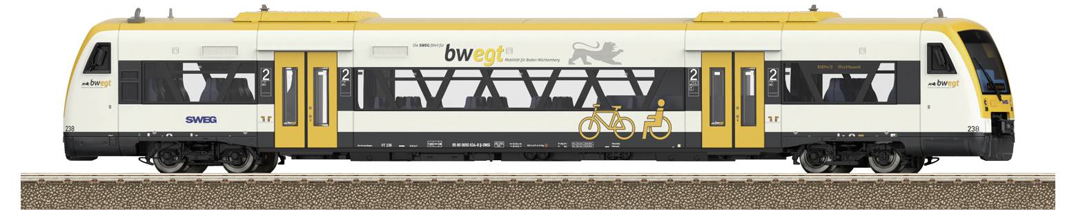 Nowoczesny pociąg komunikacji lokalnej w żółto-białym malowaniu z napisem 'bwegt' i symbolem roweru. Pociąg stoi na torach.