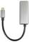 Adapter USB-C z krótkim przewodem. Zawiera wtyczkę USB-C, czarny przewód i srebrną, prostokątną obudowę.