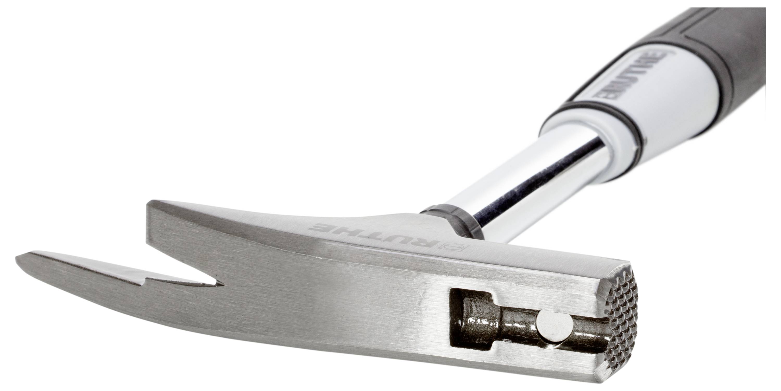 Młotek metalowy z ergonomicznym uchwytem, zakrzywionym pazurem do wyciągania gwoździ oraz gładką powierzchnią uderzeniową do wbijania.