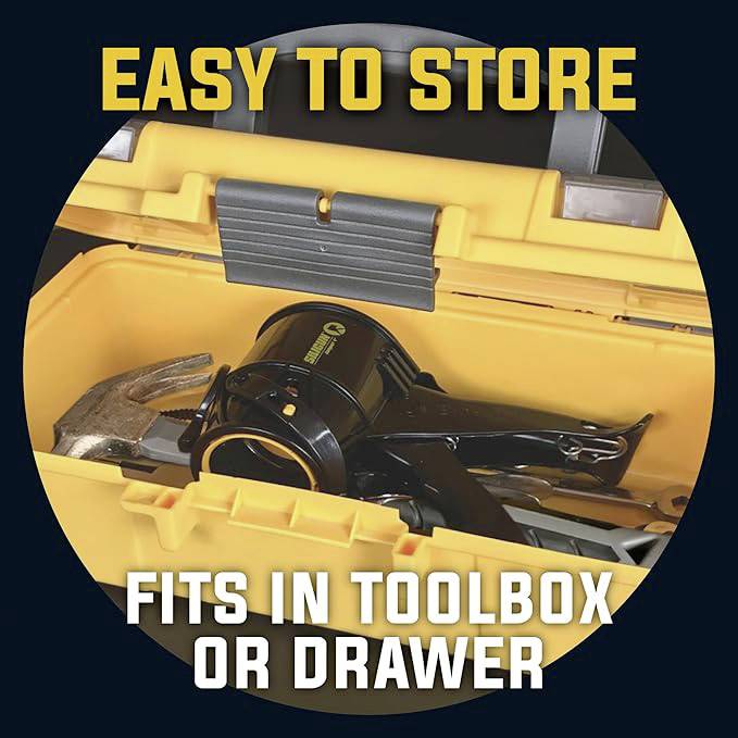 Żółty przybornik z otwartą pokrywą, zawierający młotek, miarkę i szczypce. Tekst: 'Łatwy do przechowania, mieści się w skrzynce narzędziowej lub szufladzie'.