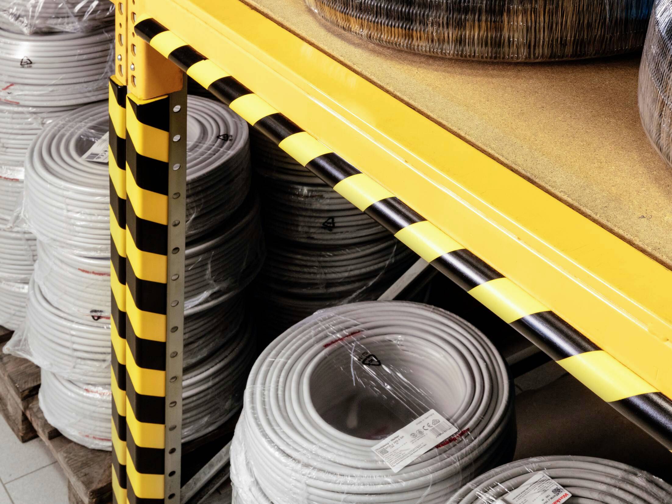 Захист країв Durable 1100130 Чорний, жовтий (Д x Ш x В) 1000 x 40 x 30 мм