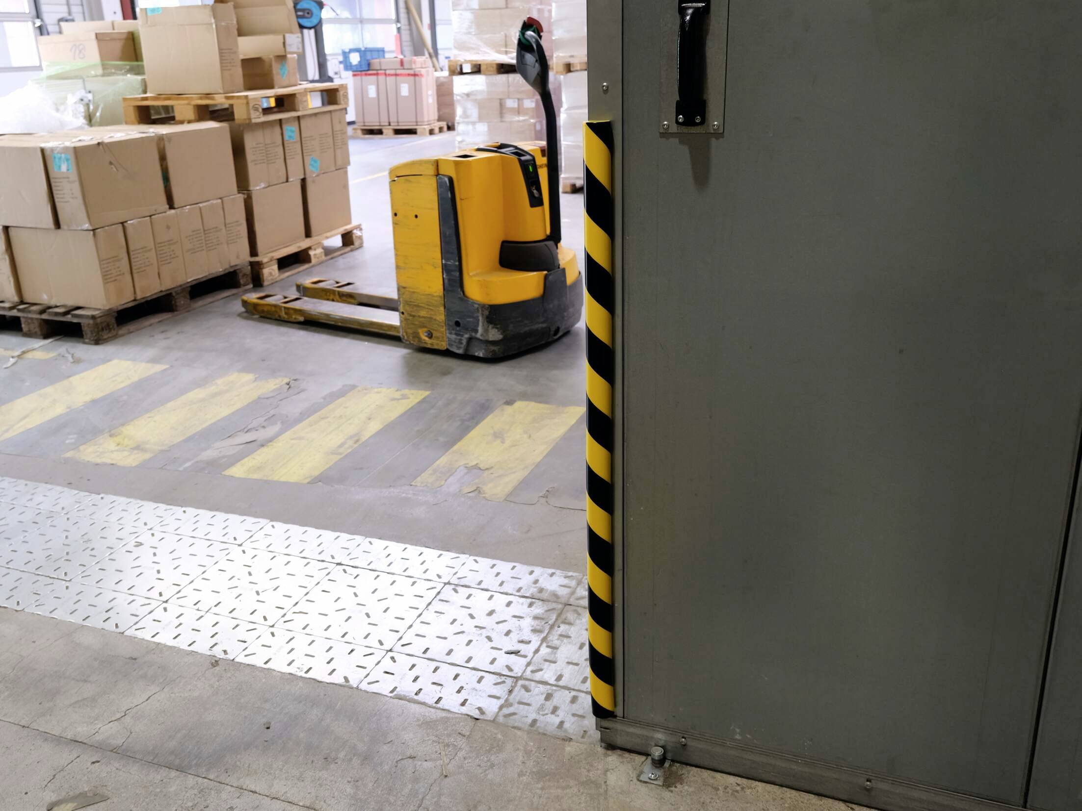 Захисний профіль Durable 1109130 чорний, жовтий (Д x Ш x В) 1000 x 40 x 32 мм