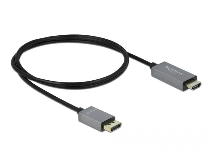 Czarny kabel DisplayPort do HDMI z dwoma srebrnymi złączami na białym tle.