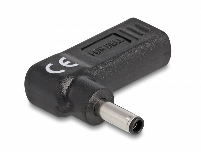 Czarny adapter zasilacza z oznaczeniem CE, w kształcie prostokąta, z cylindrycznym złączem. Odpowiedni dla urządzeń elektronicznych.