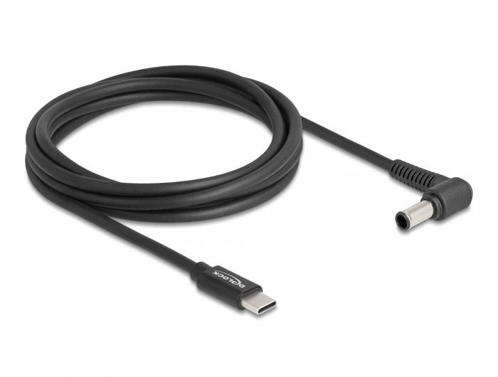 Czarny kabel ładujący z złączem USB-C i okrągłą wtyczką adaptera, odpowiedni do podłączania urządzeń z różnymi rodzajami gniazd ładowania.
