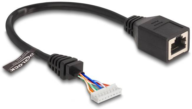 Przewód adapter z wtyczką Ethernet po jednej stronie i wielokolorowym wiązką przewodów z wtyczką po drugiej stronie.
