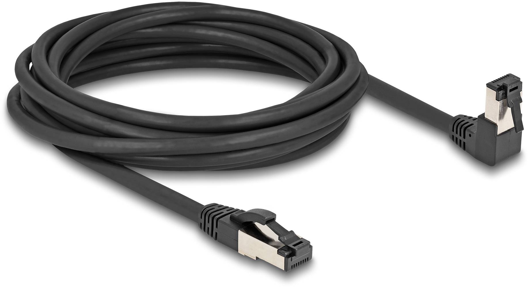 Czarny kabel sieciowy Ethernet z wtykami RJ45 na obu końcach, odpowiedni do połączeń sieciowych.