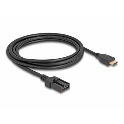 Czarny kabel HDMI ze standardowym wtykiem na jednym końcu i adapterem gniazda na drugim końcu, na białym tle.