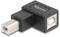 Czarny adapter USB z wtykiem kątowym, przekształcający wtyczkę typu B na wtyczkę typu A.