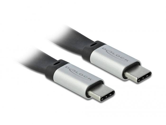 Dwa kable USB-C z szarymi wtyczkami i czarnym przewodem. Oznaczenie 'Delock' na wtyczkach. Przeznaczone do transferu danych lub ładowania.