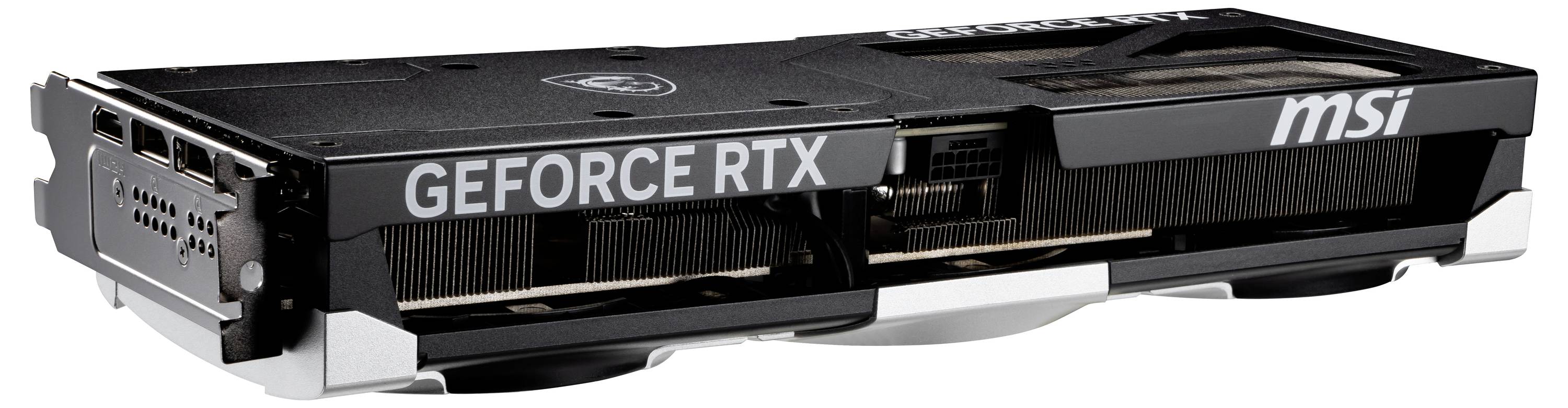 Karta graficzna MSI z serii GeForce RTX, sfotografowana pod skosem od góry, z widocznymi wentylatorami i żeberkami chłodzącymi.