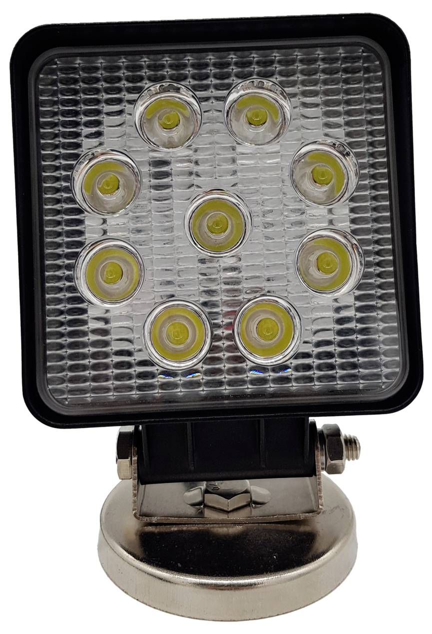 Kwadratowa lampa LED z dziewięcioma żółtymi diodami LED, zamontowana na regulowanej podstawie, odpowiednia do oświetlenia zewnętrznego.