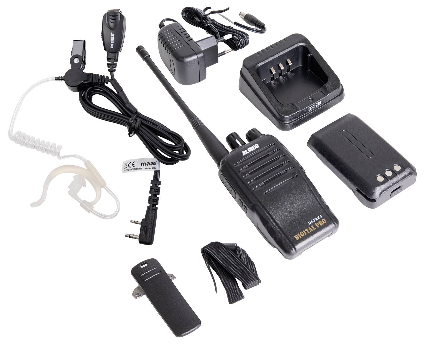 Zestaw radiotelefonu składający się z ręcznego aparatu nadawczo-odbiorczego, anteny, stacji ładującej, zasilacza, słuchawek dousznych, klipsa do paska oraz dodatkowych przewodów.