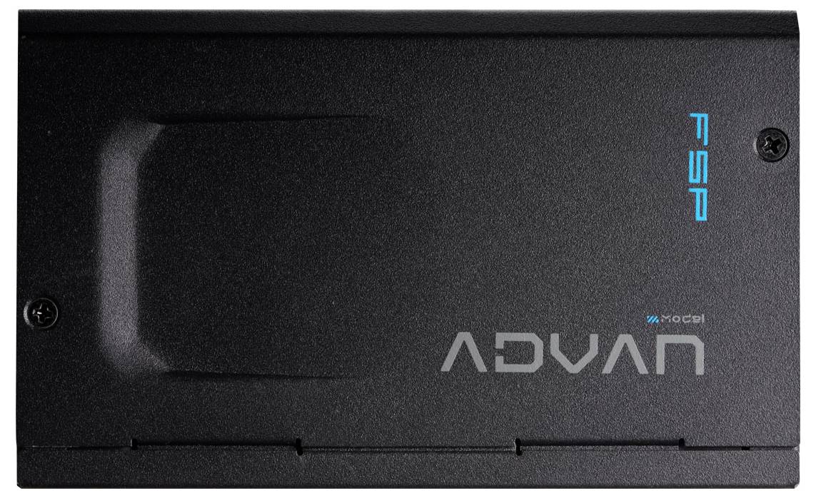 Czarny elektroniczny sprzęt z napisem 'ADVA' i świecącym niebieskim logo w górnym prawym rogu.