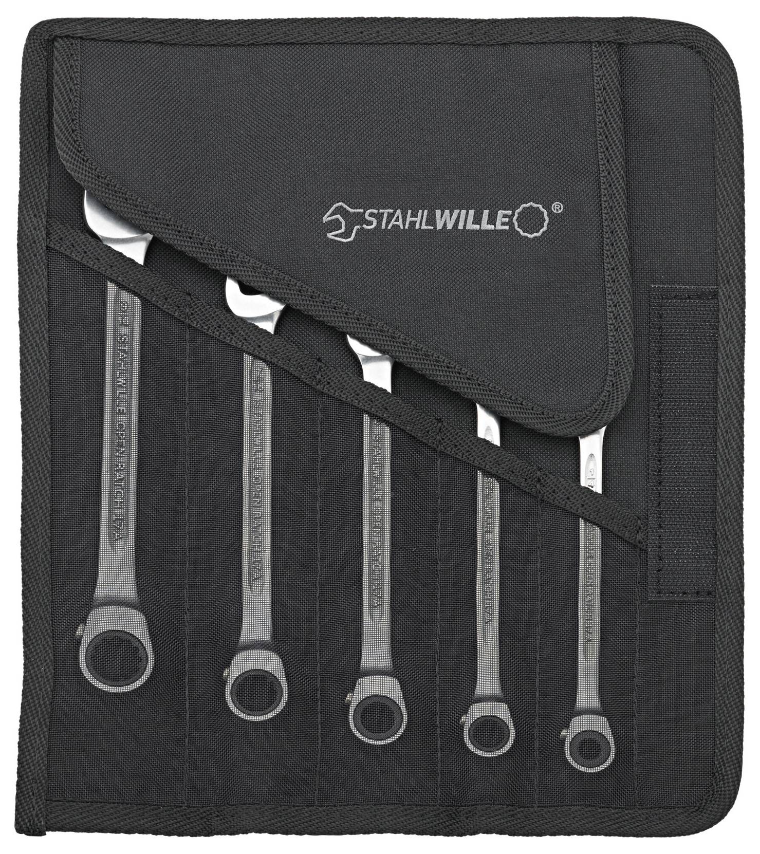 Pięć otwartych kluczy płaskich w czarnej torbie materiałowej z logo 'Stahlwille', o różnych rozmiarach, ułożonych od najmniejszego do największego.