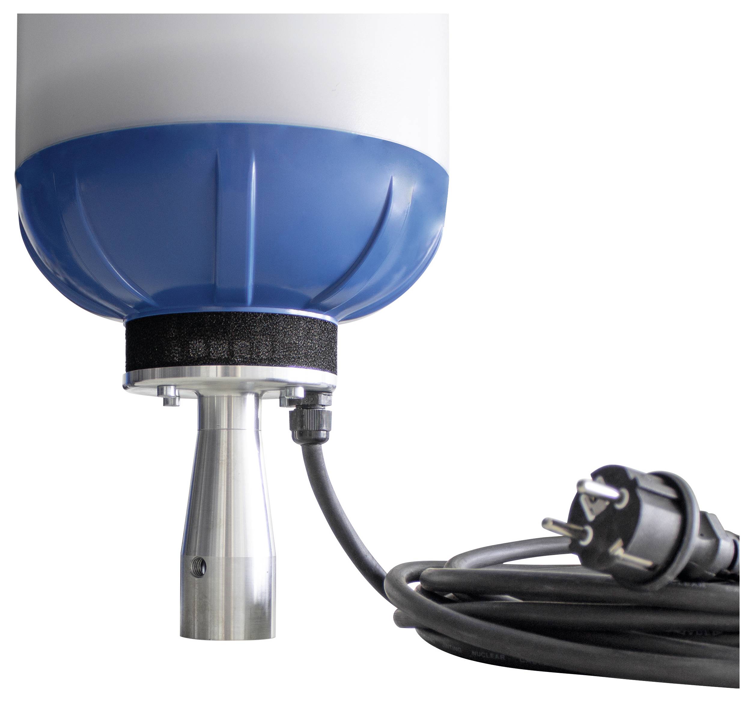 Niebiesko-biały silnik elektryczny z przewodem i wtyczką. Główny składnik mieszalnika, stosowany w procesach przemysłowego mieszania.