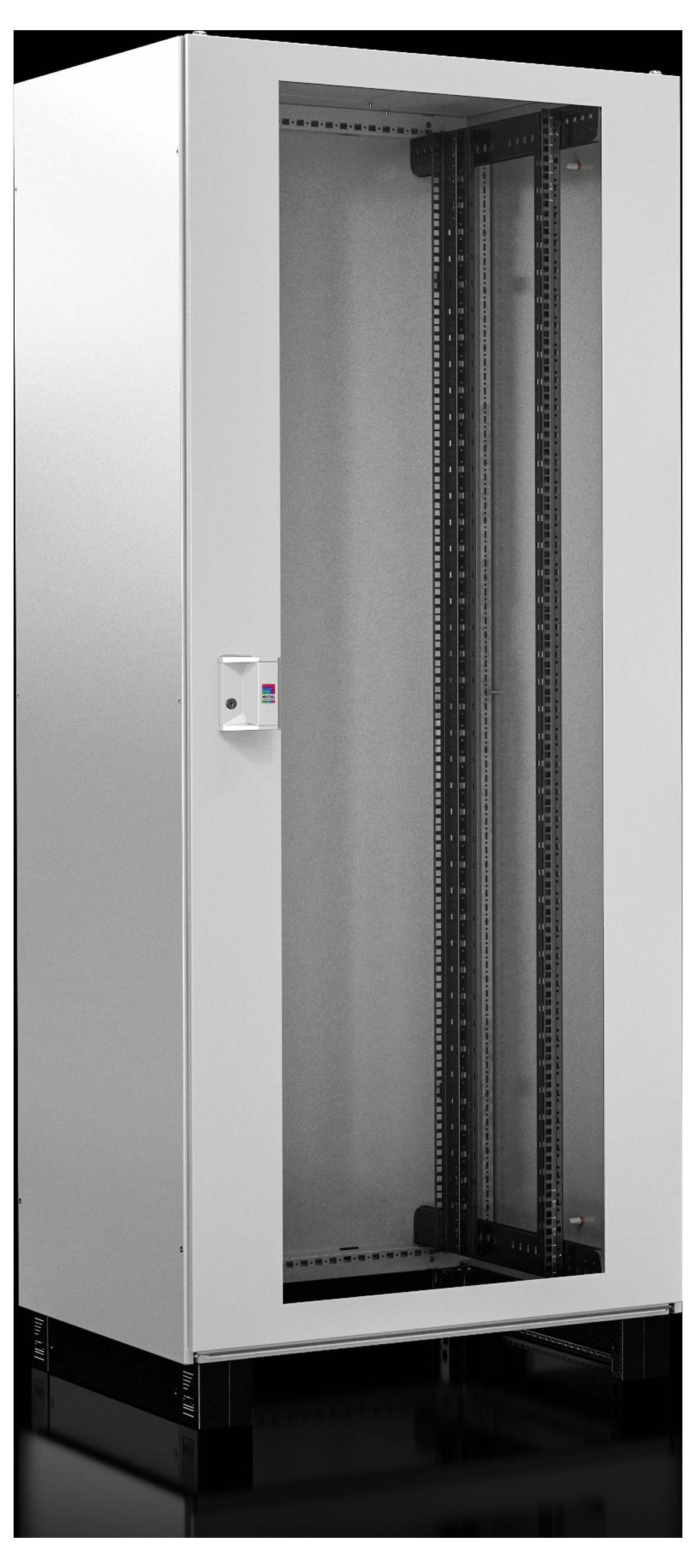 Biała szafa sieciowa ze szklaną przednią ścianką prezentuje wewnętrzne szyny montażowe i możliwości prowadzenia okablowania. Podłoga jest czarna.