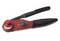 Szczypce do zaciskania z czerwoną głowicą i czarną rękojeścią, używane do pewnego łączenia końcówek przewodów.