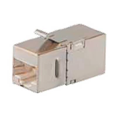 Metalowy wtyk RJ45, odpowiedni do połączeń kablowych Ethernet.
