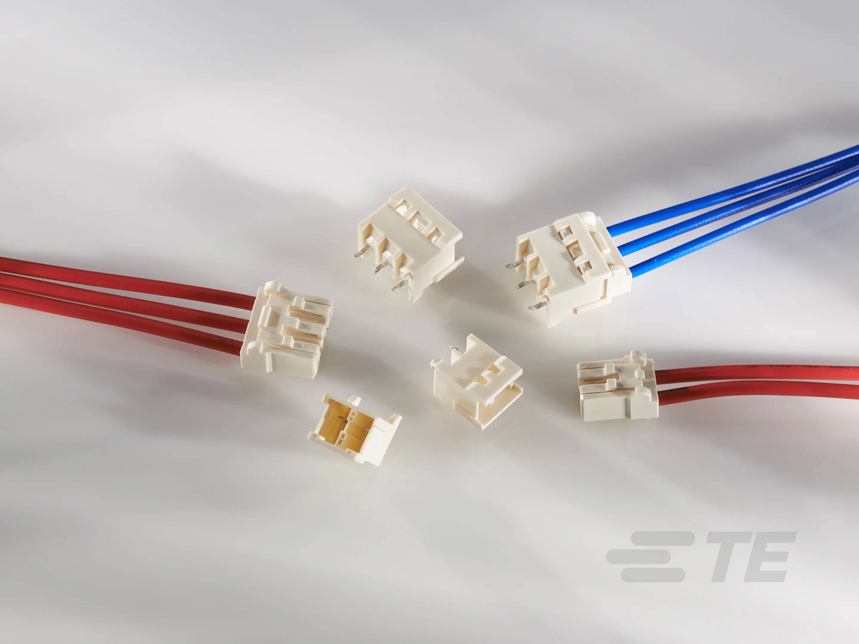 TE Connectivity 3-2232876-1, 1 szt.-0
