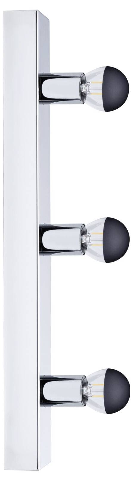 Trzy czarne lampy kulistego kształtu zamocowane na pionowym, srebrnym słupie, które mogą służyć do oświetlenia ściany.