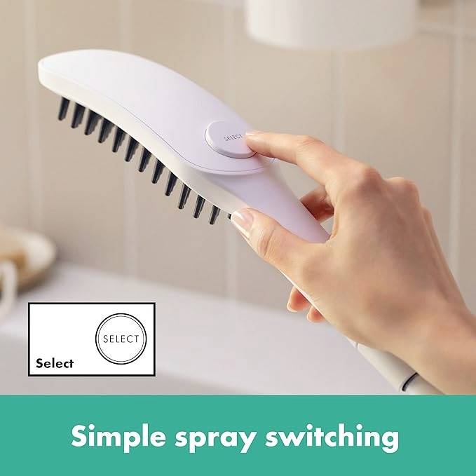 Dłoń trzyma słuchawkę prysznicową z napisem 'Select'. Na dole widnieje napis 'Simple spray switching', co wskazuje na łatwą zmianę strumienia wody.