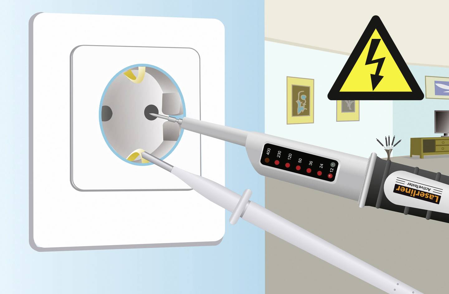 Tester napięcia jest wprowadzany do gniazdka elektrycznego. Widoczny jest symbol ostrzegawczy dotyczący elektryczności. W tle widać salon.