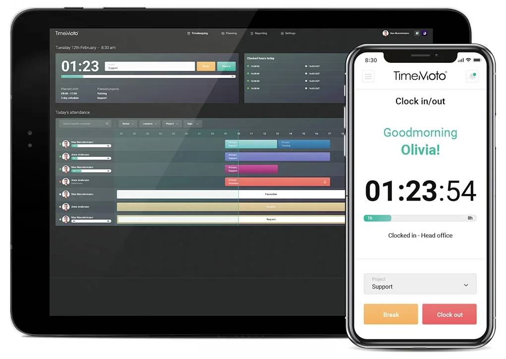 Tablet i smartfon wyświetlają oprogramowanie do rejestracji czasu pracy z godziną, statusem pracownika i informacjami o projekcie na ekranie.