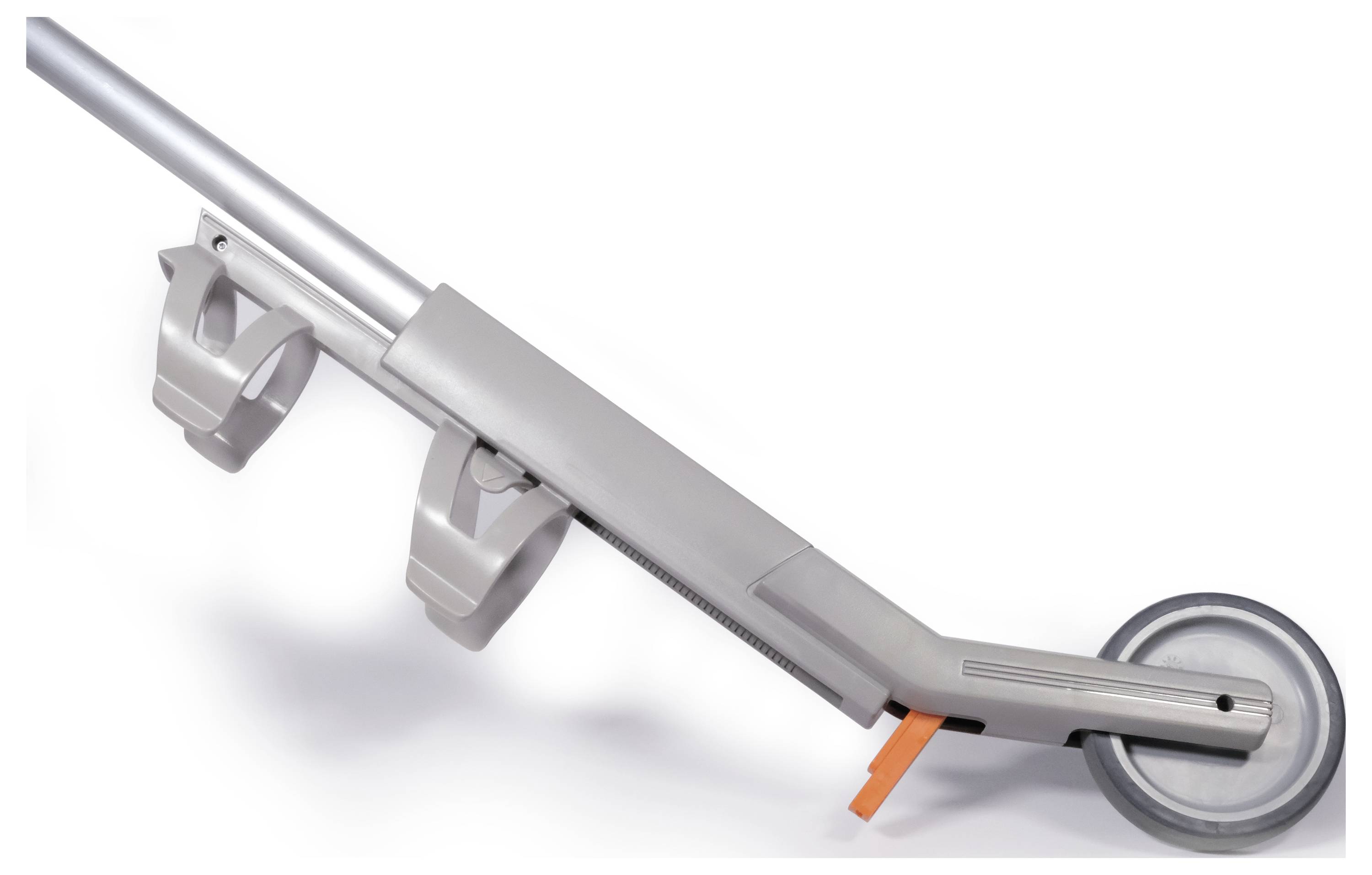 Szary plastikowy uchwyt z dwoma zaciskami i kołem. Zaprojektowany do montażu na innych urządzeniach w celu wspomagania ruchu.