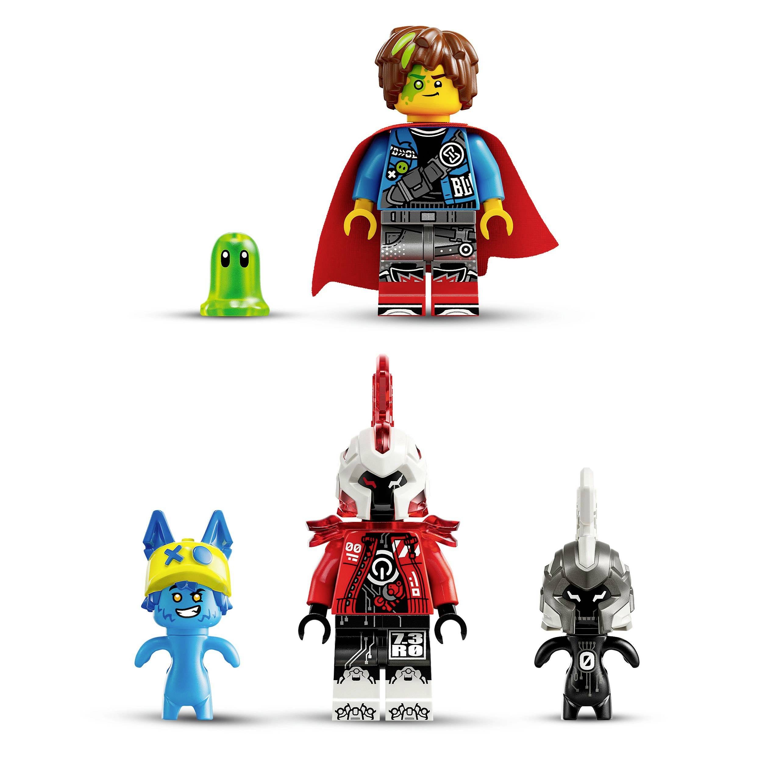 Minifigurki LEGO: Chłopiec z peleryną i trzy figurki, w tym niebieski charakter z uszami, wojownik i hełm robota.