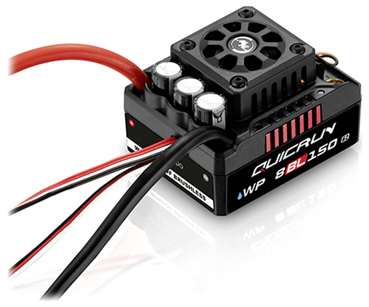 Obraz przedstawia elektroniczny regulator prędkości (ESC) z wentylatorem chłodzącym, kilkoma kablami i napisem 'QUICRUN WP 8BL150'.