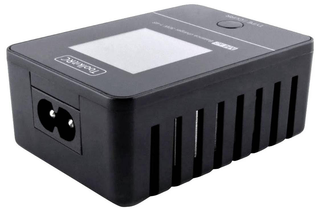 Czarna ładowarka elektryczna z wtyczką europejską, o kompaktowej budowie, odpowiednia do różnych urządzeń elektronicznych.