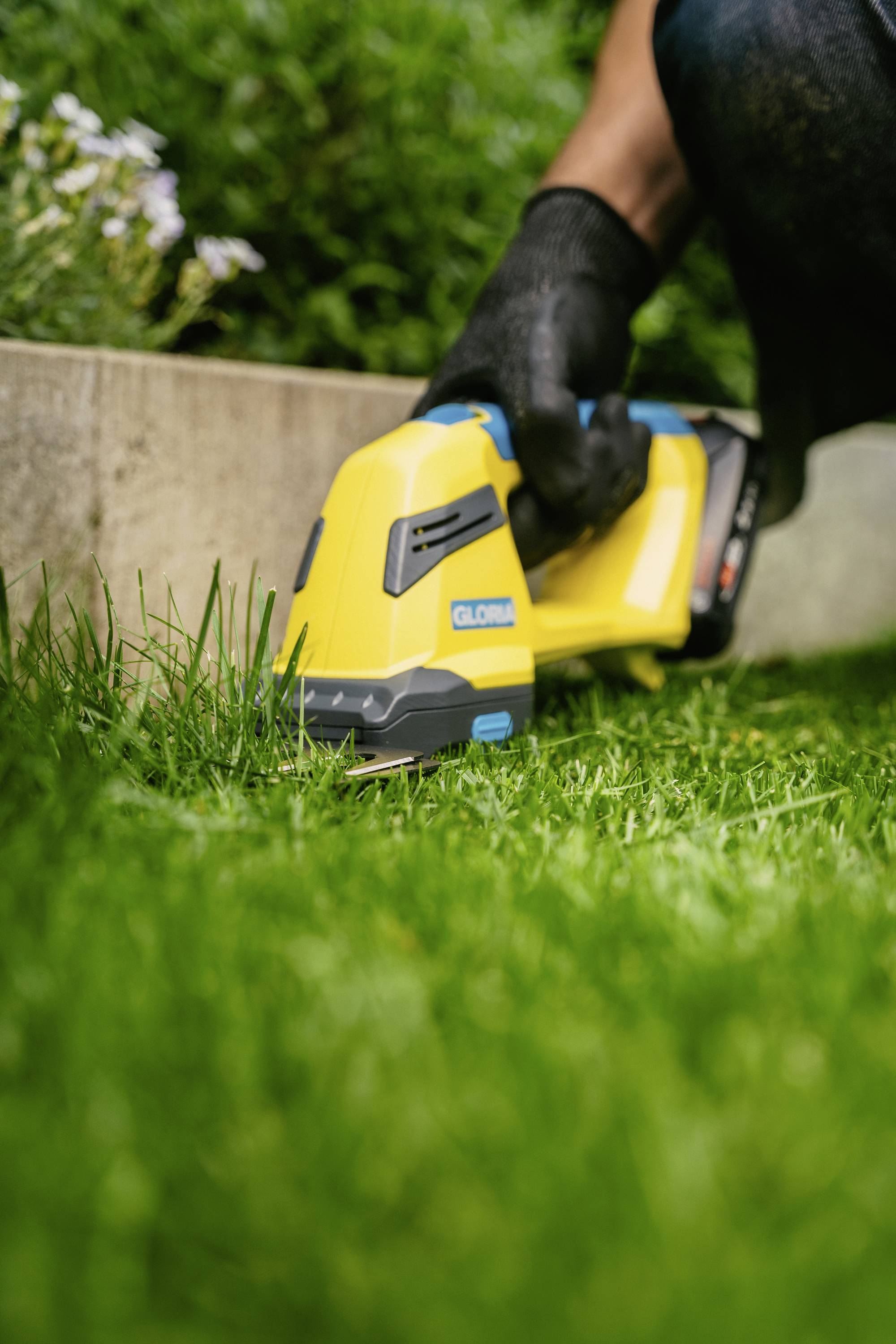 Gloria Haus und Garten 001350.0000 компактні акумуляторні ножиці для трави без акумулятора, без зарядного пристрою 18 В