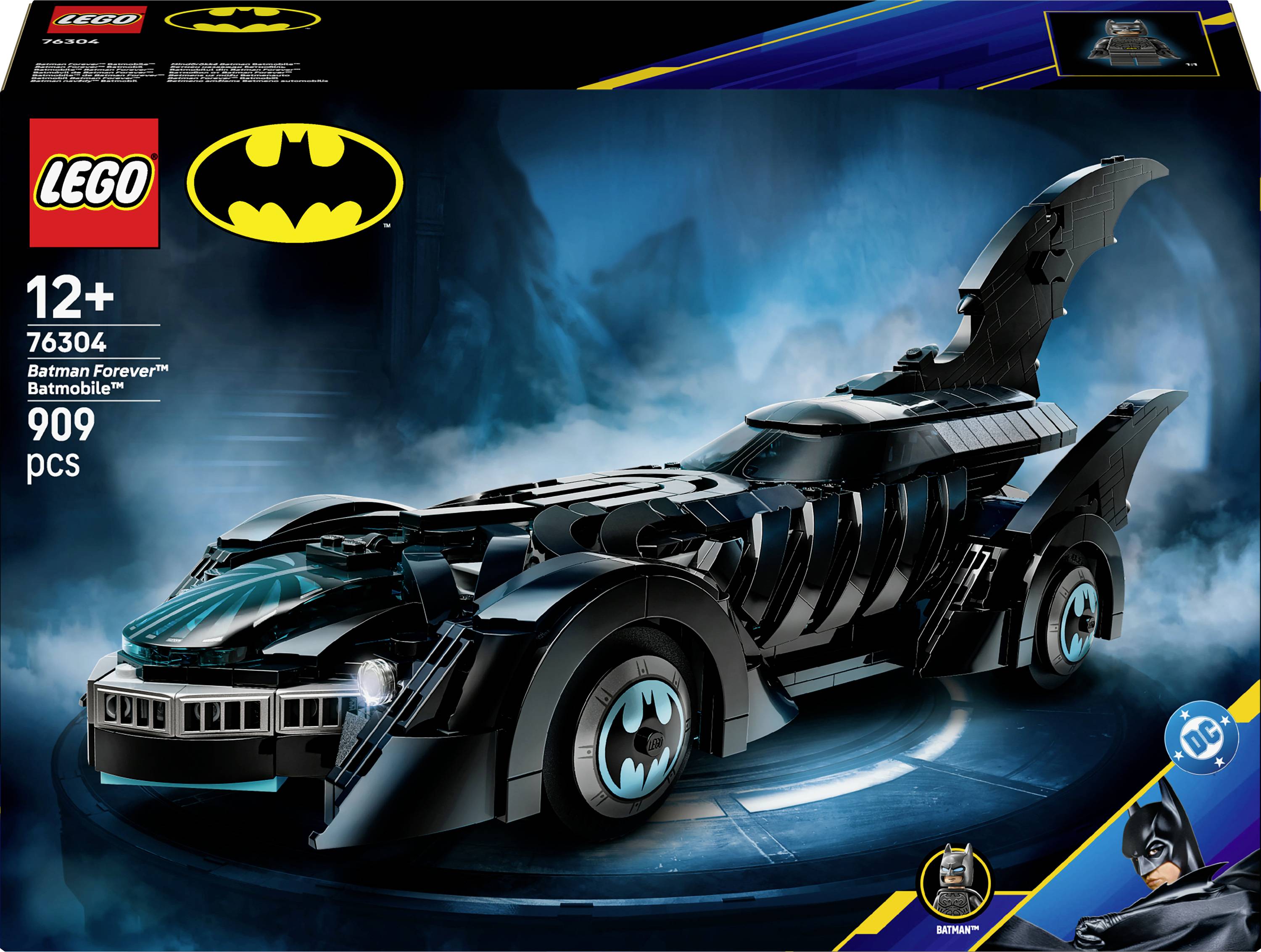 Zestaw klocków Lego 76304 Batman Forever Batmobile dla dzieci powyżej 12 roku życia, 909 elementów. Zdjęcie przedstawia model Batmobila z wizerunkami Batmana.