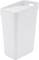 Biały kosz na śmieci o prostokątnym kształcie z zdejmowaną pokrywą. Po bokach znajduje się uchwyt ułatwiający przenoszenie.