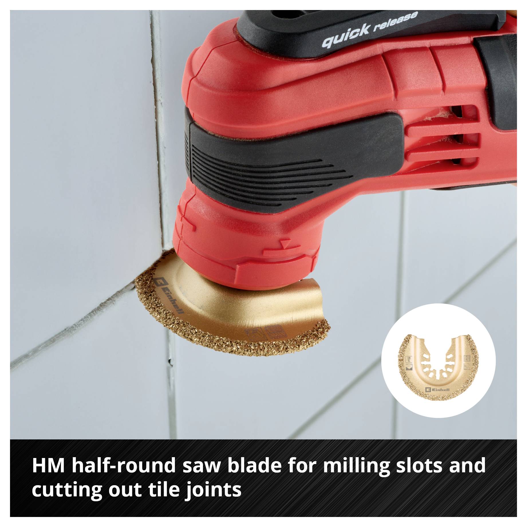 Multifunkcyjne elektronarzędzie z czarno-czerwonym uchwytem przecina fugi w płytkach ściennych za pomocą okrągłej piły tarczowej.