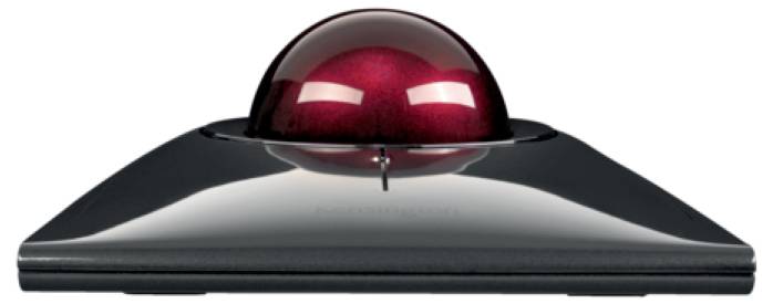 Czarny trackball z błyszczącą czerwoną kulką pośrodku na gładkiej powierzchni.