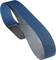 Niebieska taśma szlifierska w kształcie owalu, odpowiednia dla szlifierek, prezentująca teksturę i elastyczność.
